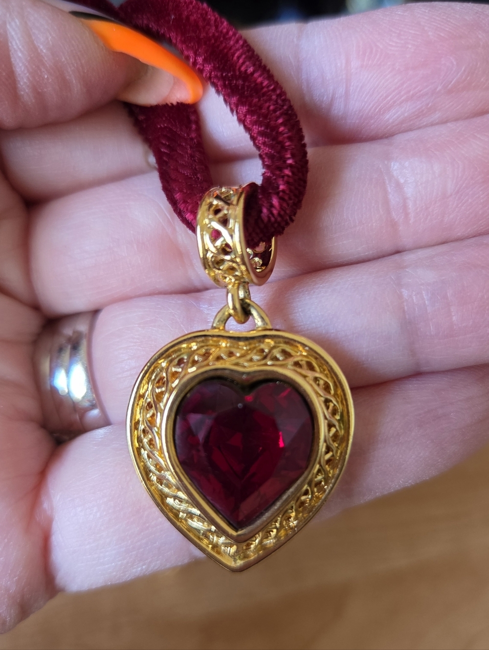 Napier Jewelry Gold and Red Heart Velvet Necklace 17"